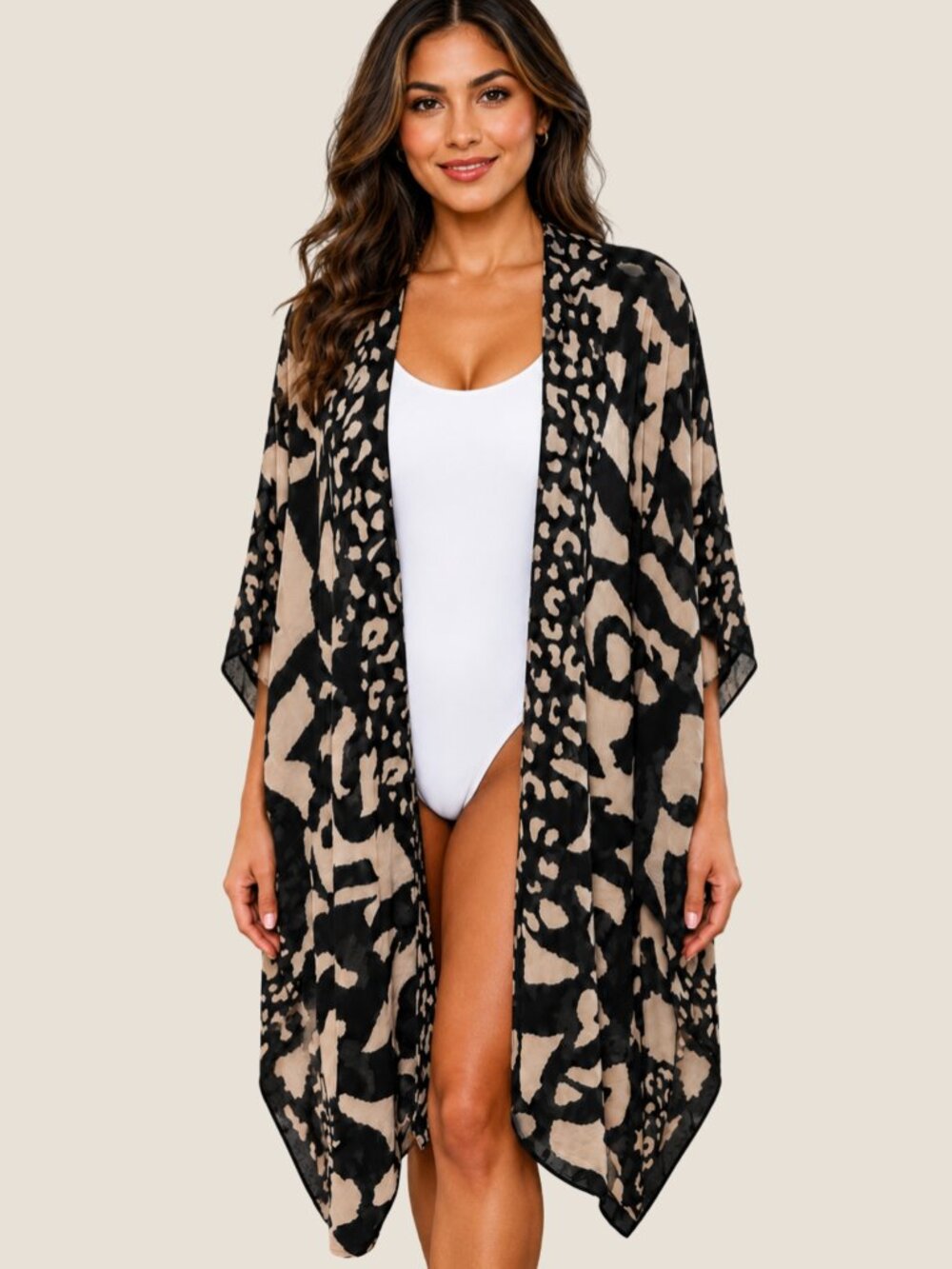 NWT Angie Black & Cream Kimono One Size